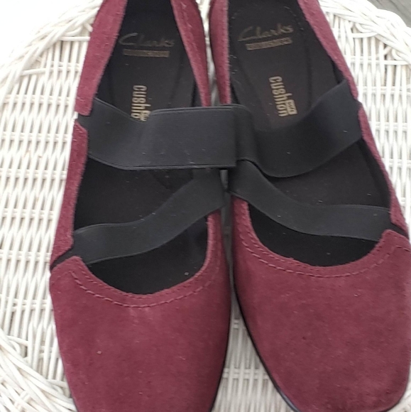 clarks soft cushion flats